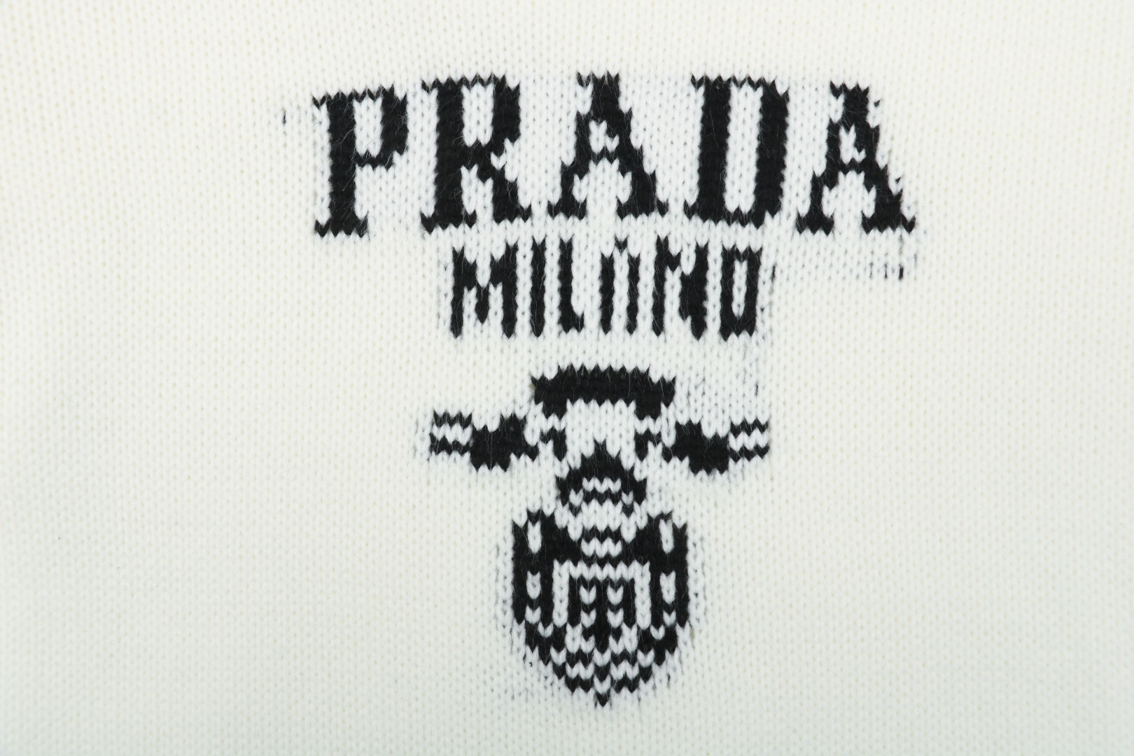 Prada - Image 6