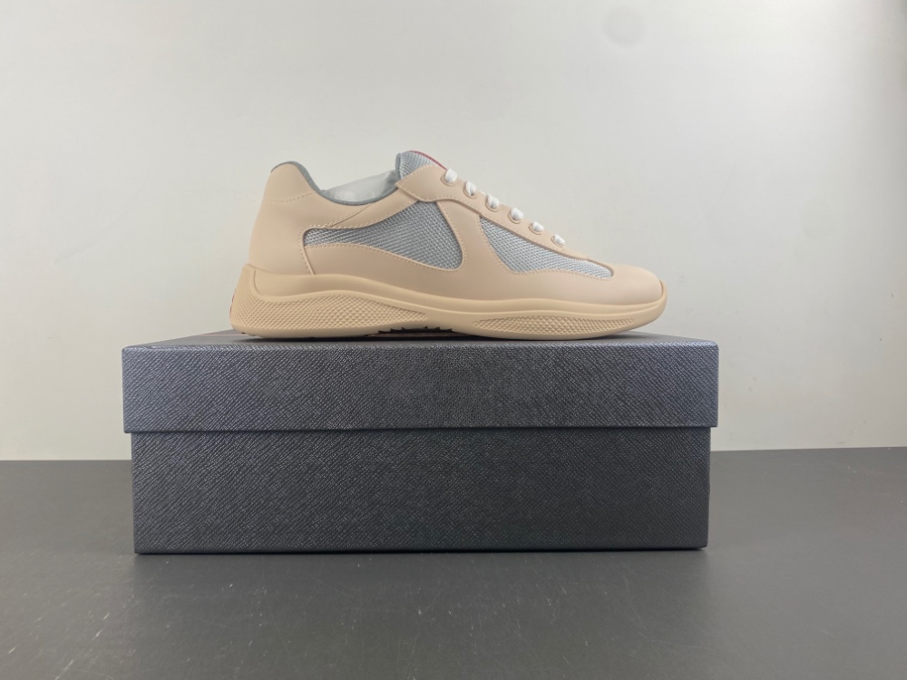 Prada - Image 6