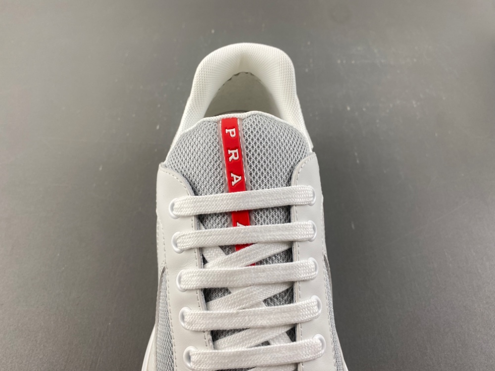 Prada - Image 9