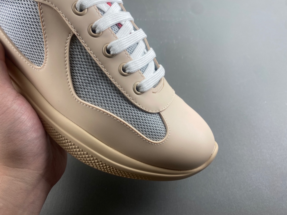 Prada - Image 11