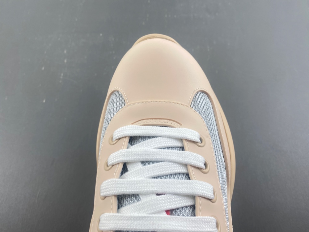 Prada - Image 15