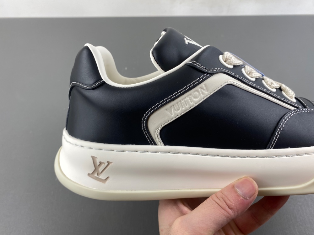 Louis Vuitton - Image 12